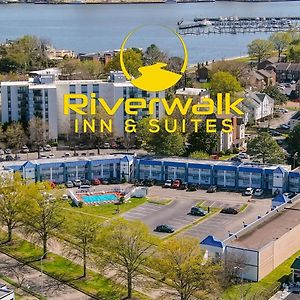 Riverwalk Inn And Suites Portsmouth Exterior photo