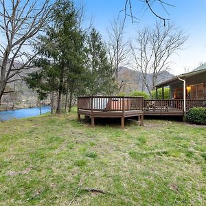 Along The River Cottage Cullowhee Exterior photo