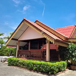 Suk Tvi Resort Oaw Manaw Prachuap Khiri Khan Exterior photo