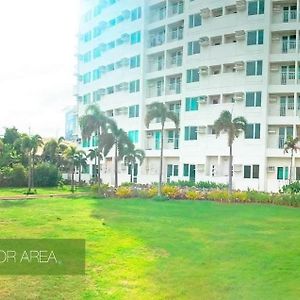 Cozy Fully Furnish Condo With Viewing Deck And Alfresco Manila Exterior photo