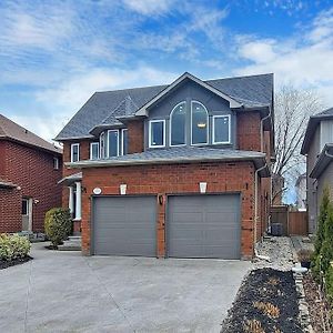 Superhouse With Space For All! Pickering Exterior photo