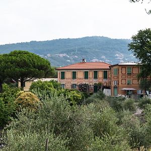 Luxury Apartment In Villa With Portofino View Lavagna Exterior photo