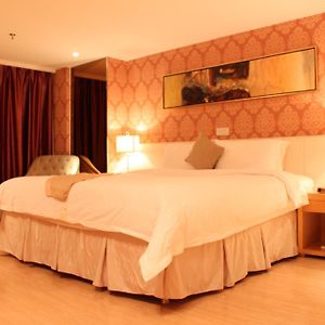 Regency Hotel Dongguan  Room photo