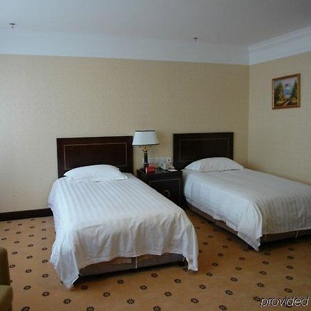 Shanghai Charms Hotel Room photo