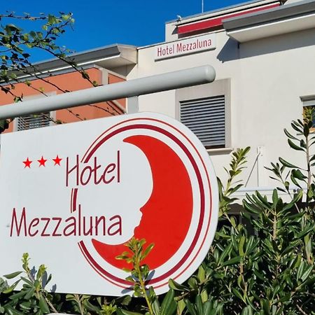Hotel Mezzaluna Treviso Exterior photo