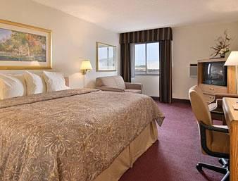 Ramada Fairview Heights Hotel Room photo