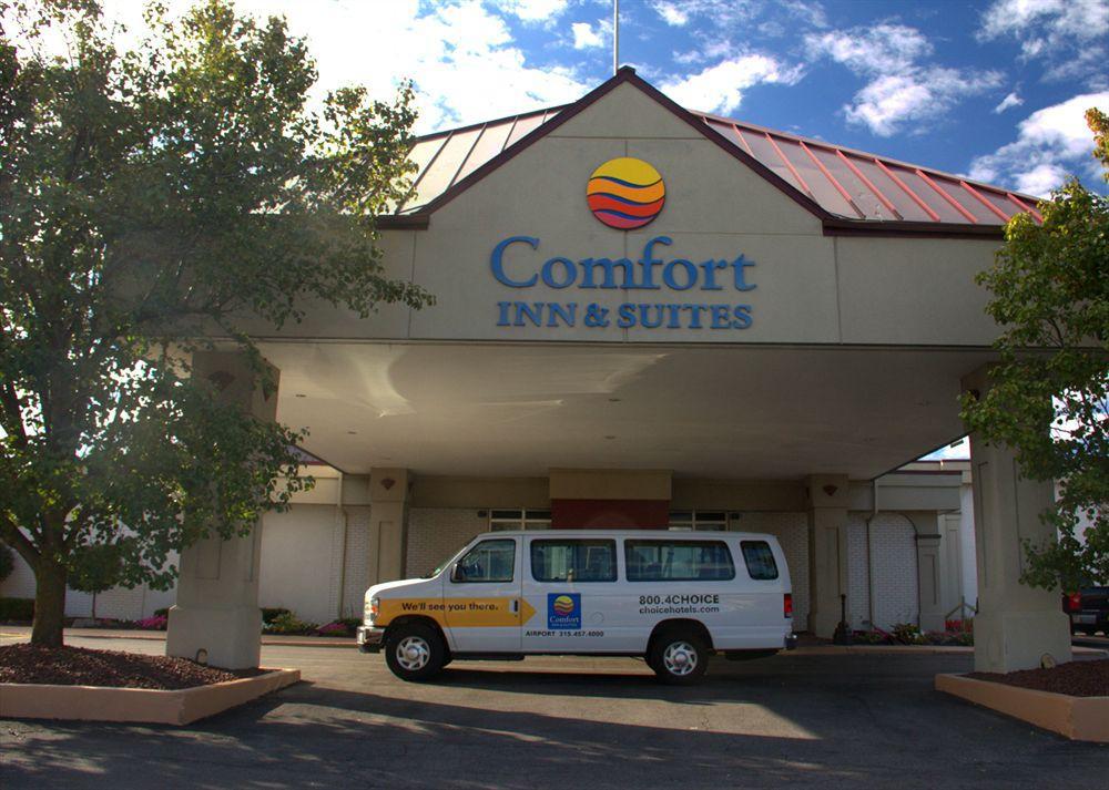 Comfort Inn & Suites Airport Syracuse Exterior photo