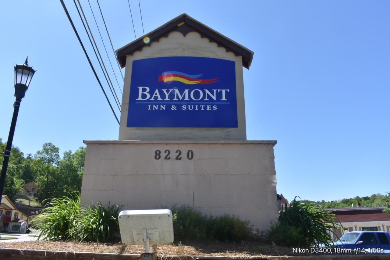 Baymont By Wyndham Helen Motel Exterior photo
