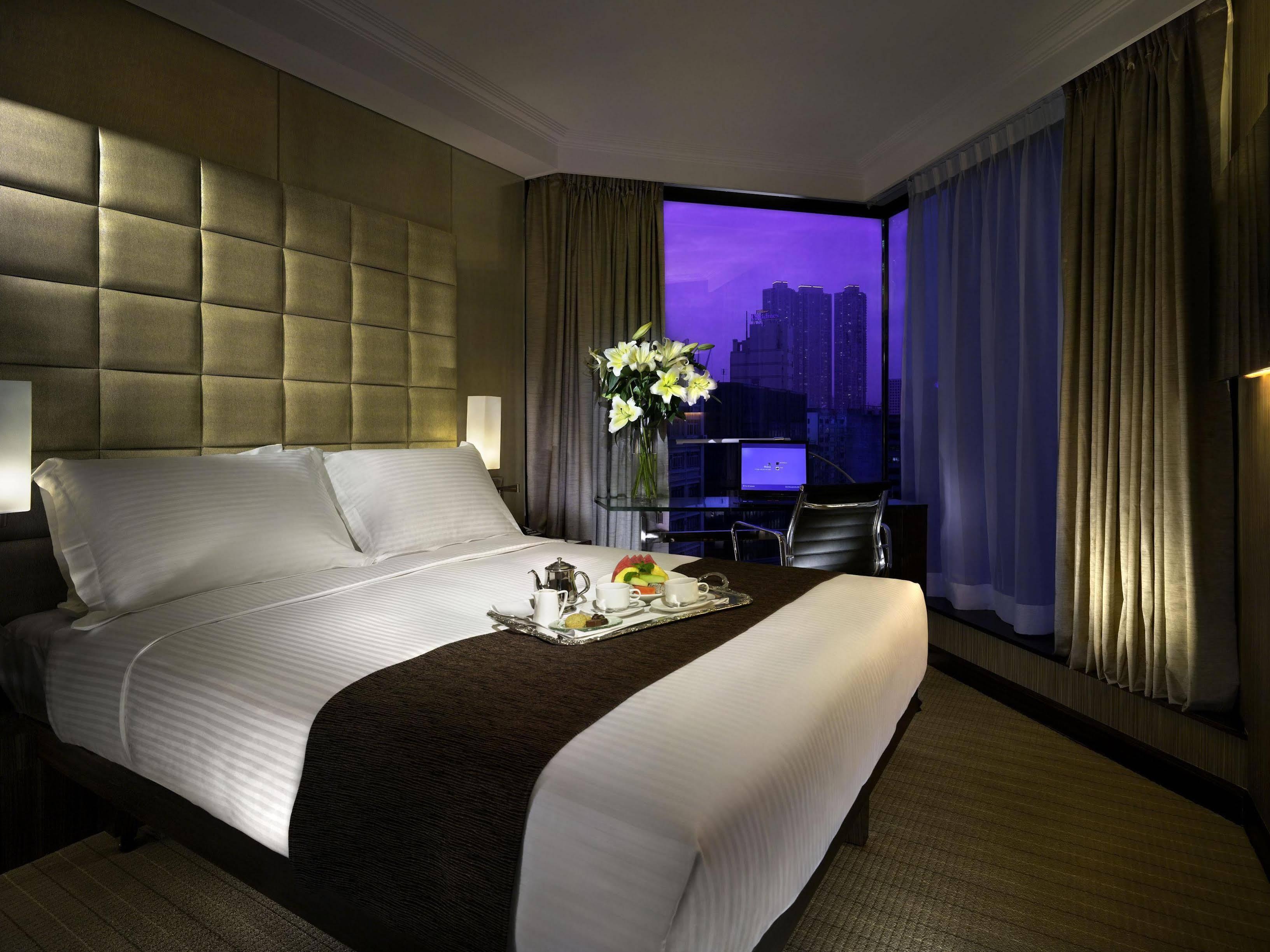 The Kowloon Hotel Hong Kong Exterior photo