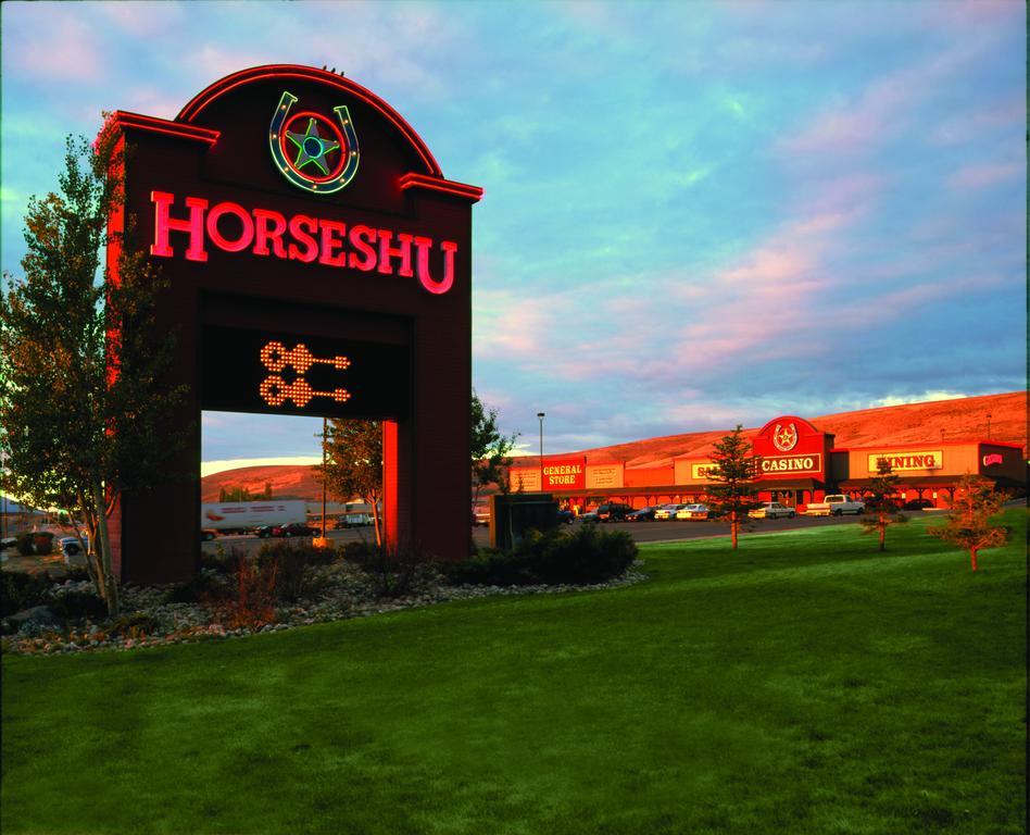 Horseshu Hotel & Casino Jackpot Exterior photo