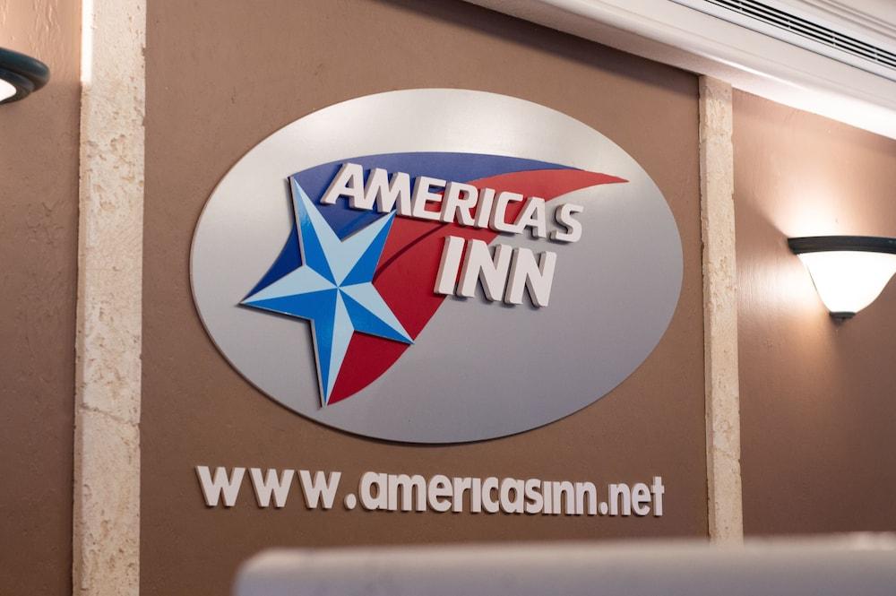 America'S Inn Houston Exterior photo