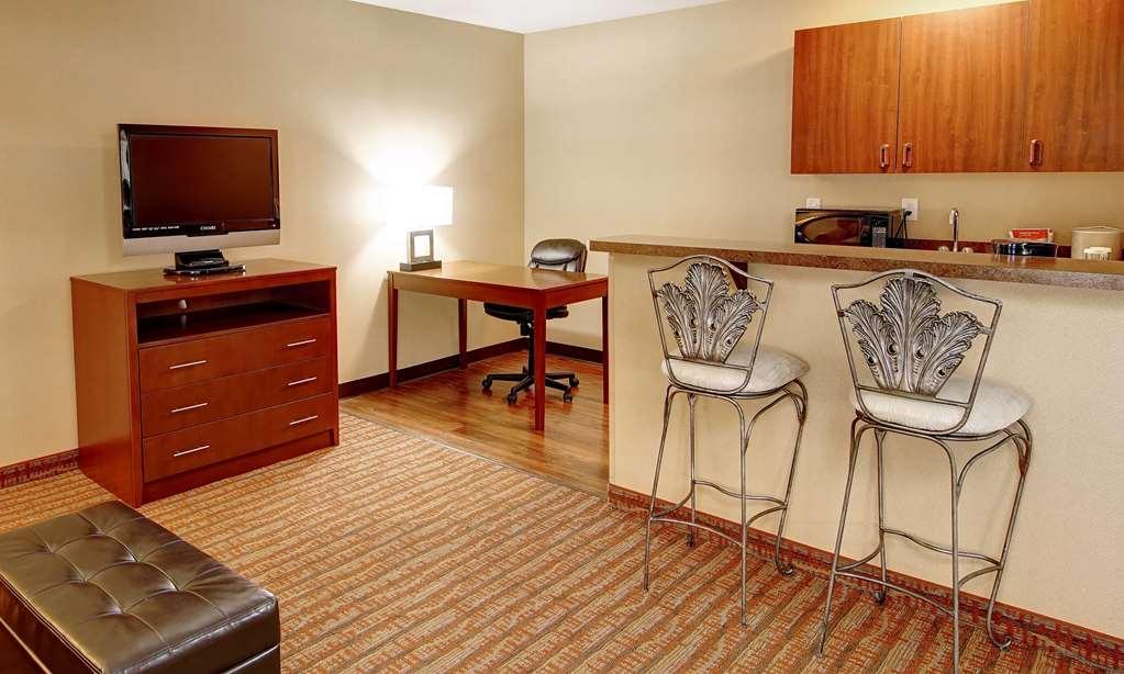 Phoenix Inn Suites Albany Room photo