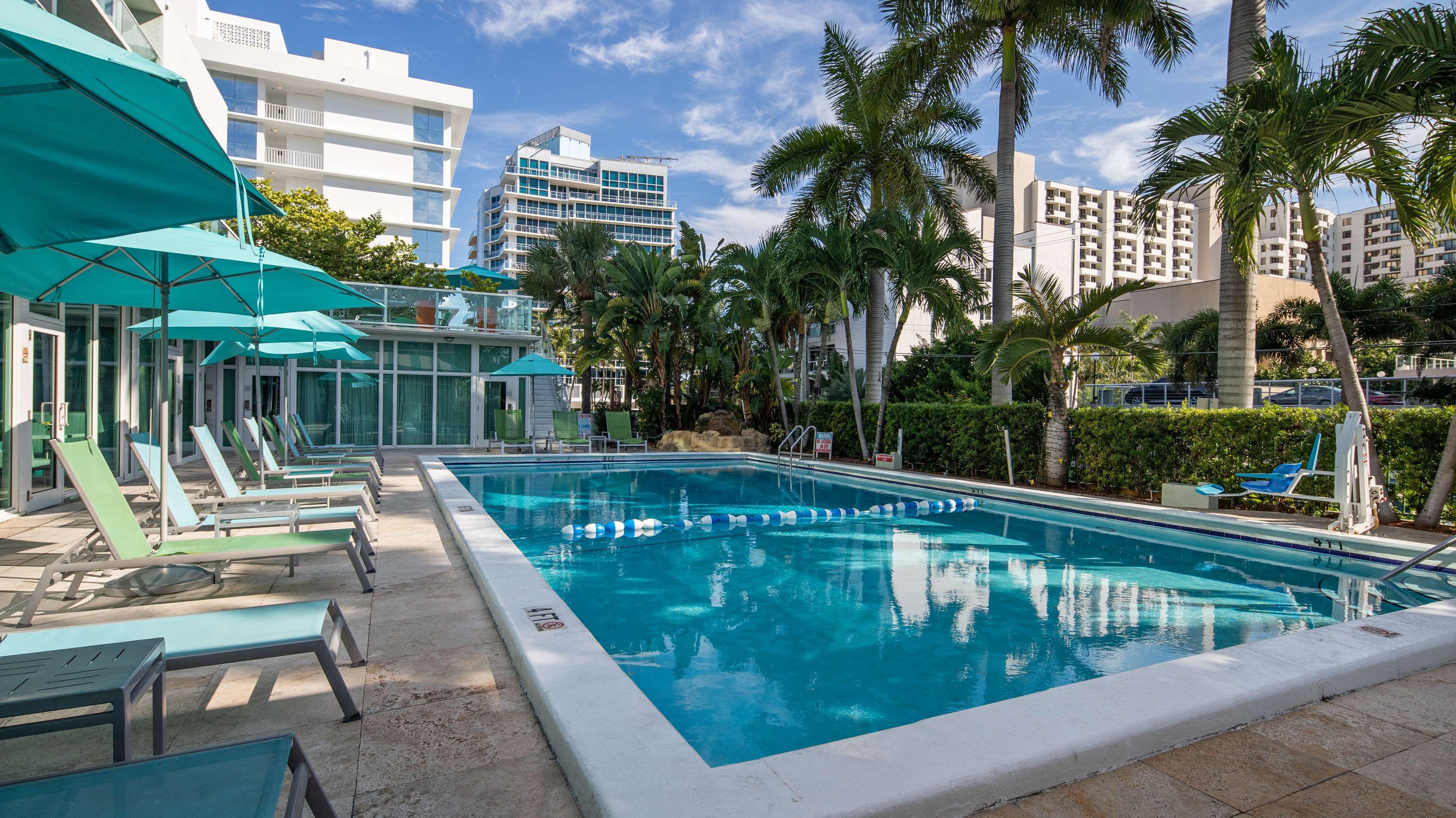 Best Western Plus Oceanside Inn Fort Lauderdale Exterior photo