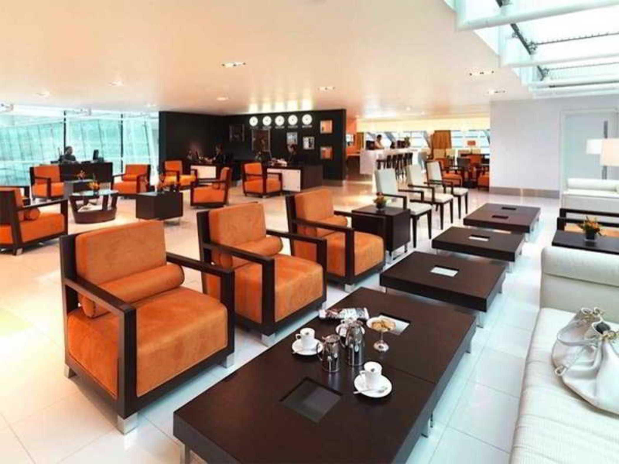 Dubai International Terminal Hotel Interior photo