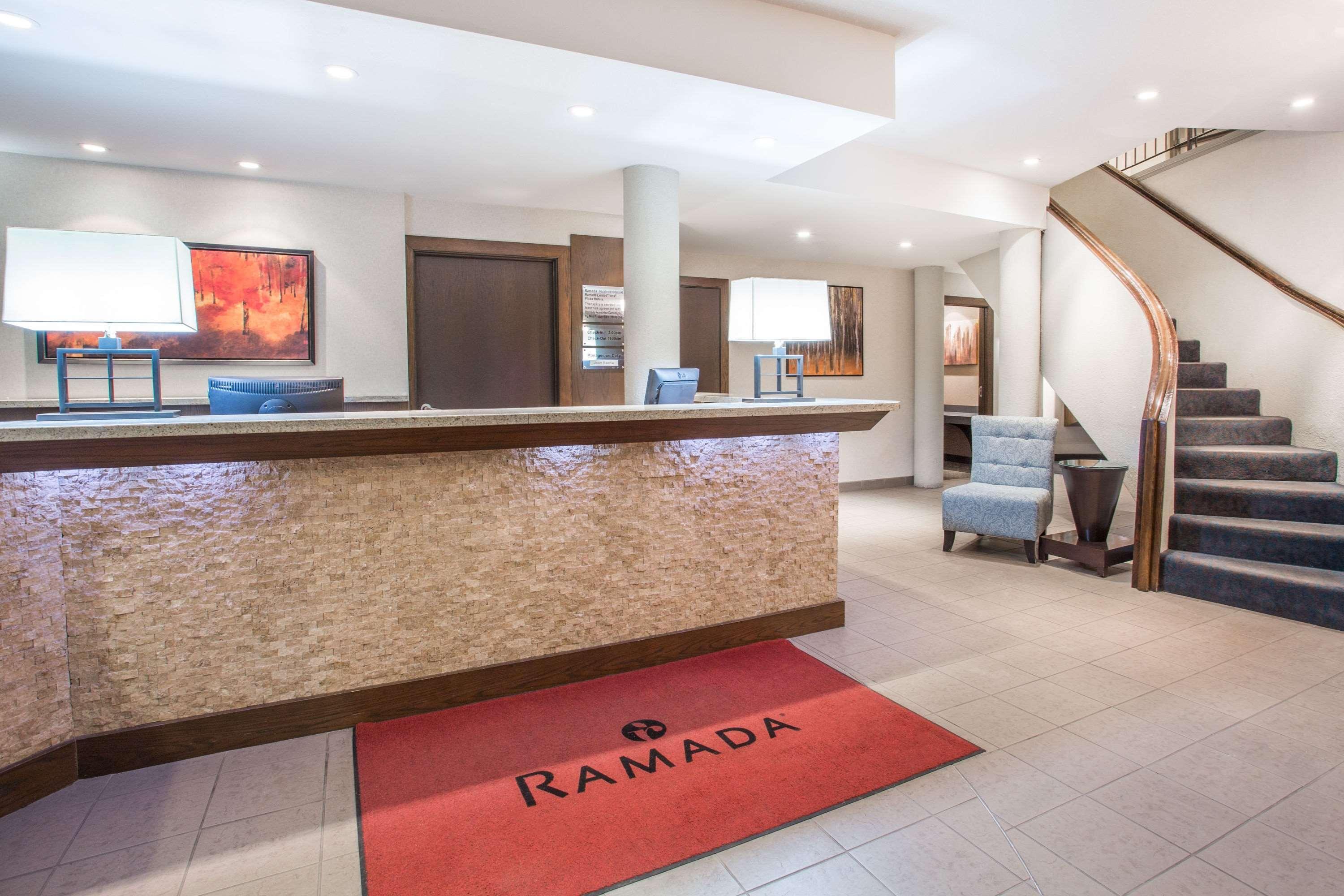 Ramada By Wyndham Kamloops Hotel Exterior photo