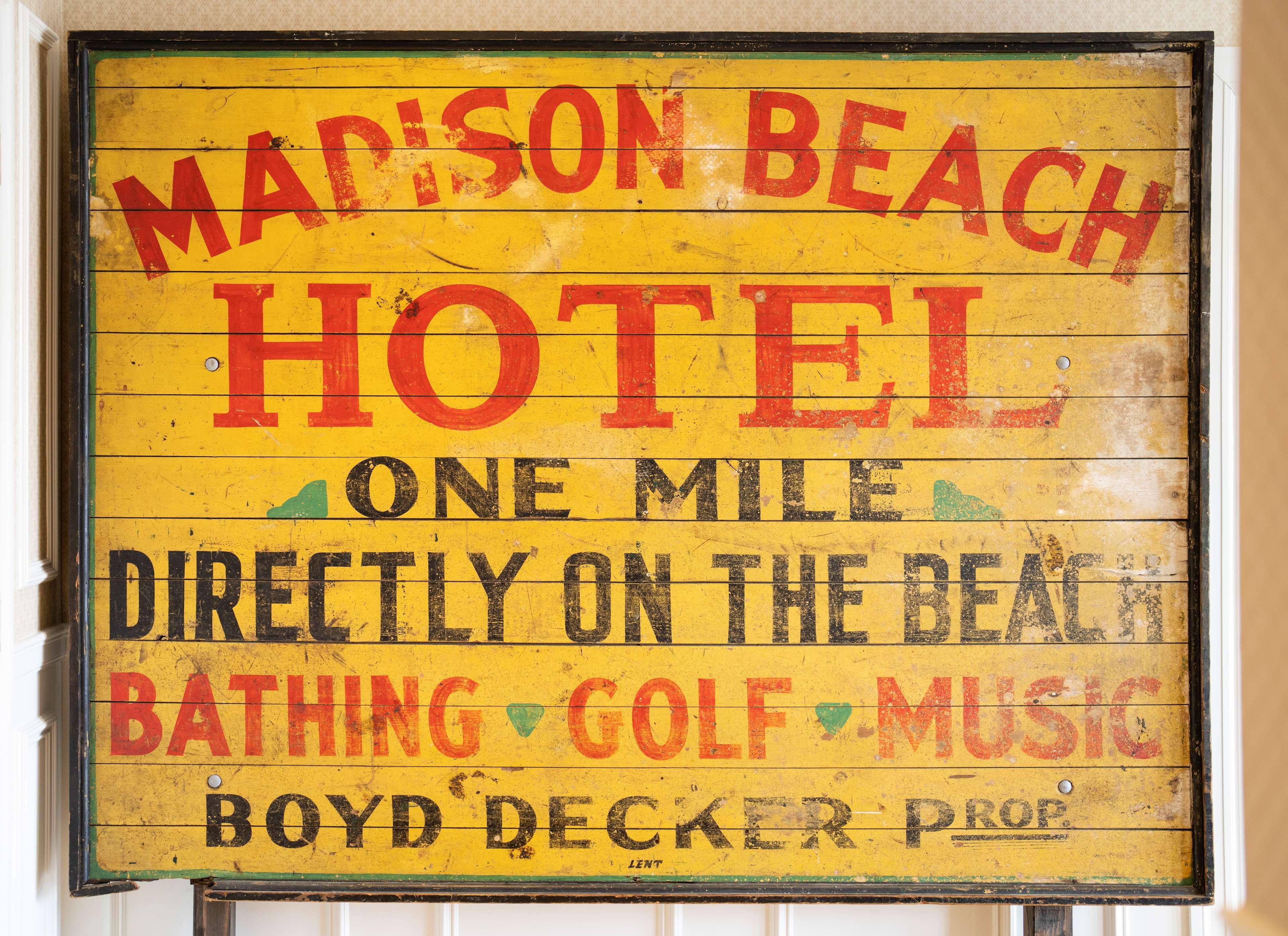 Madison Beach Hotel, Curio Collection By Hilton Exterior photo