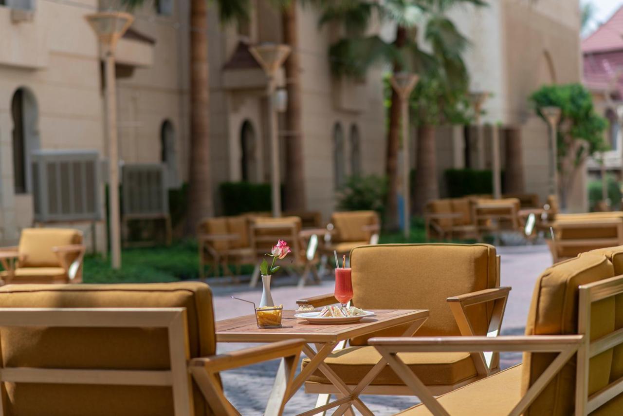 Madareem Hotel Riyadh Exterior photo