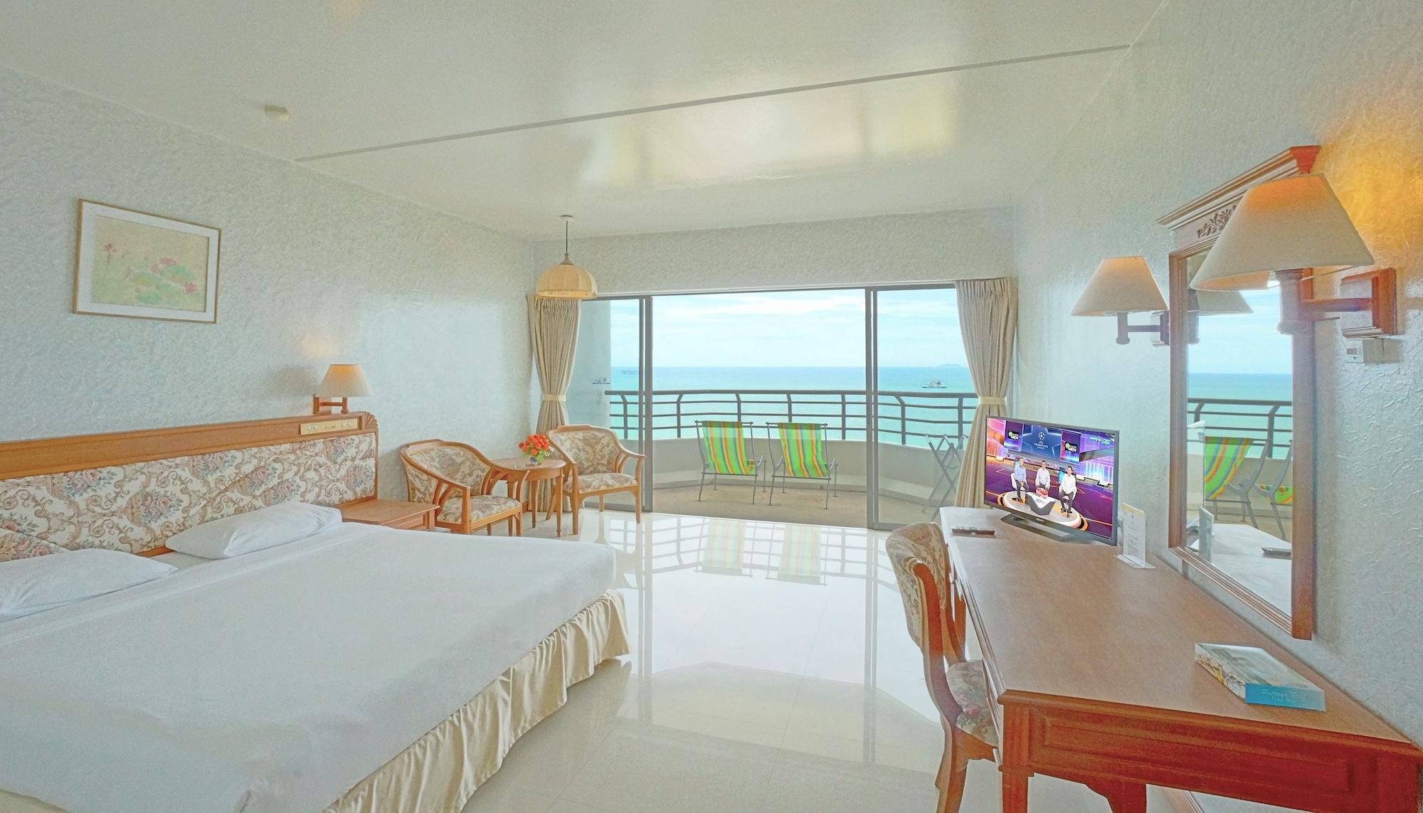Pattaya Park Beach Resort Exterior photo
