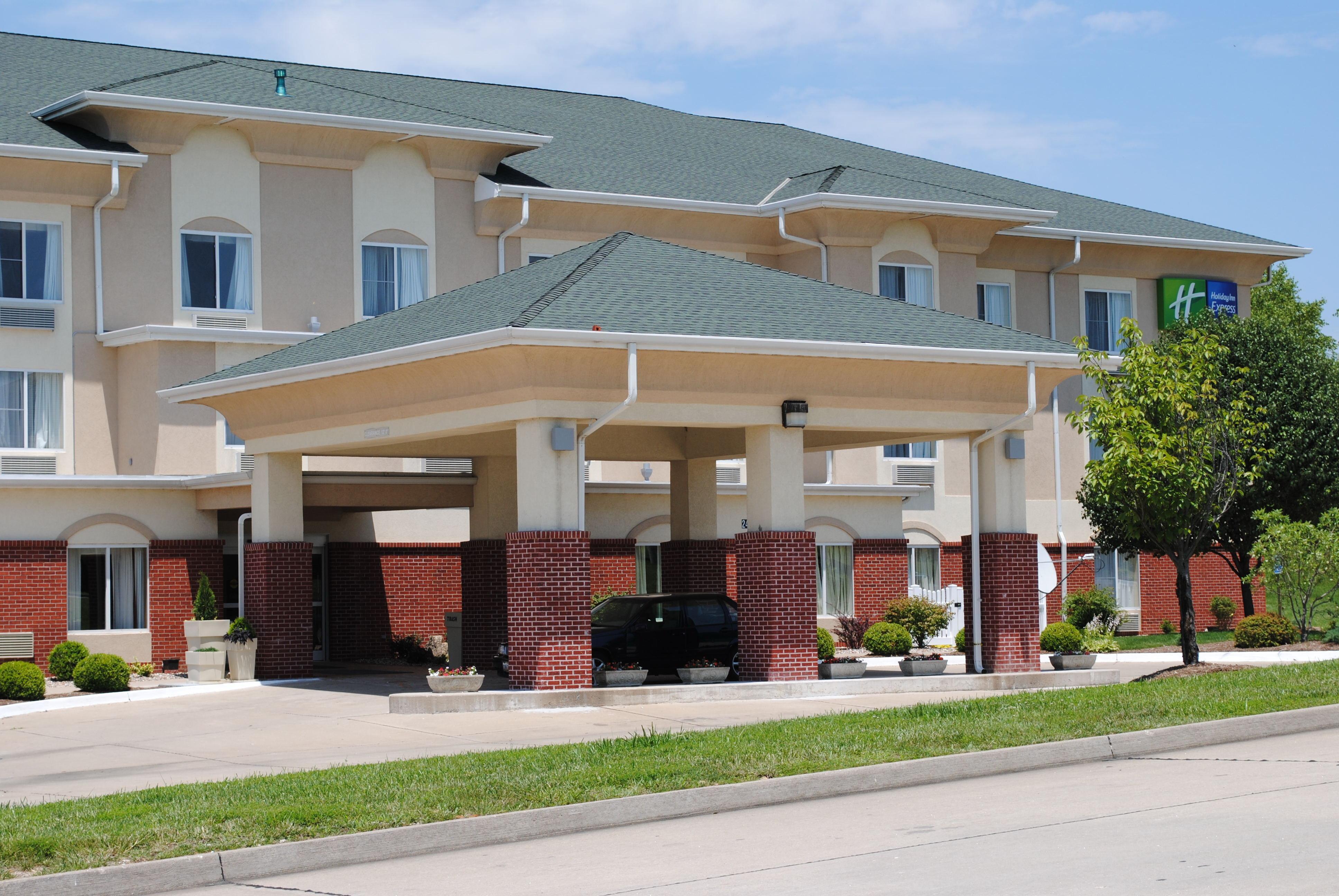 Holiday Inn Express Boonville, An Ihg Hotel Exterior photo