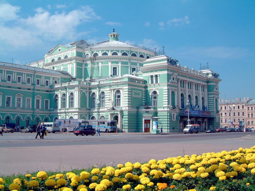 Premiera On Soyuza Pechatnikov Saint Petersburg Exterior photo