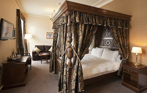 Kings Arms Hotel By Greene King Inns Westerham Room photo