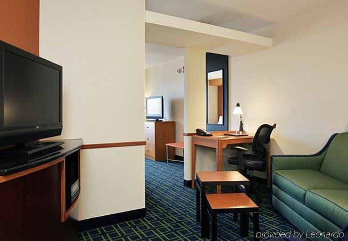 Fairfield Inn & Suites - Buffalo Airport Cheektowaga Room photo