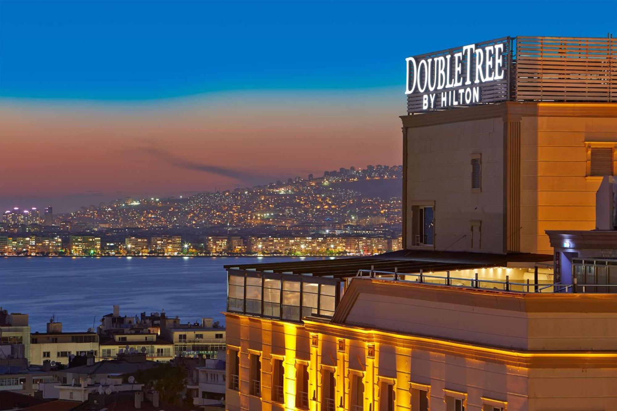 Doubletree By Hilton Izmir - Alsancak Hotel Exterior photo