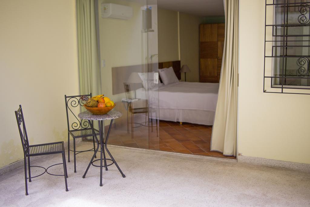 Hotel Cruz Do Pascoal Salvador Room photo