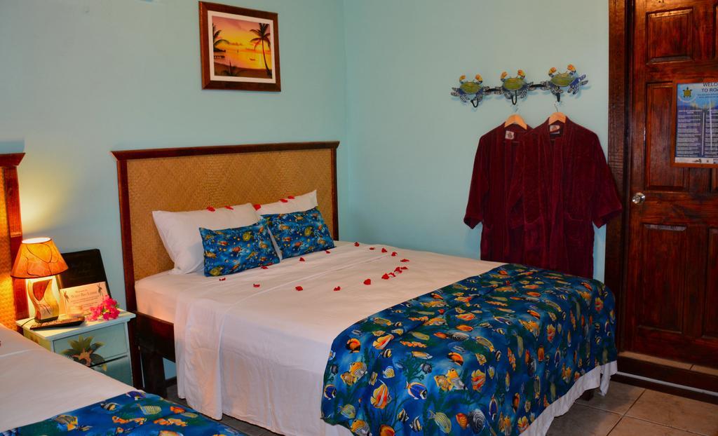 West Bay Lodge And Spa Room photo