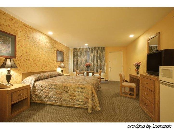 Americas Best Value Inn Roseburg Room photo