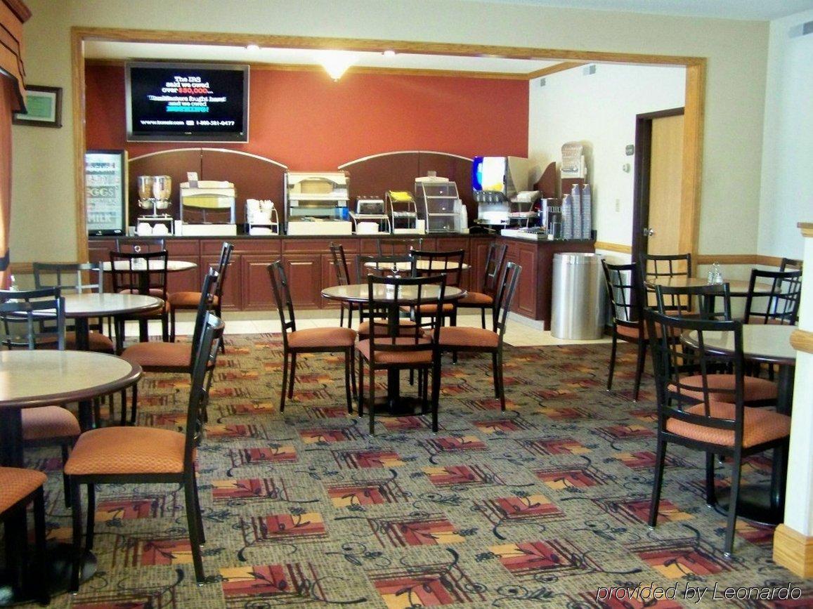 Rodeway Inn Kendallville Restaurant photo