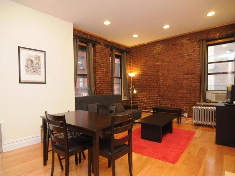 Lower East Side Apartment New York Room photo