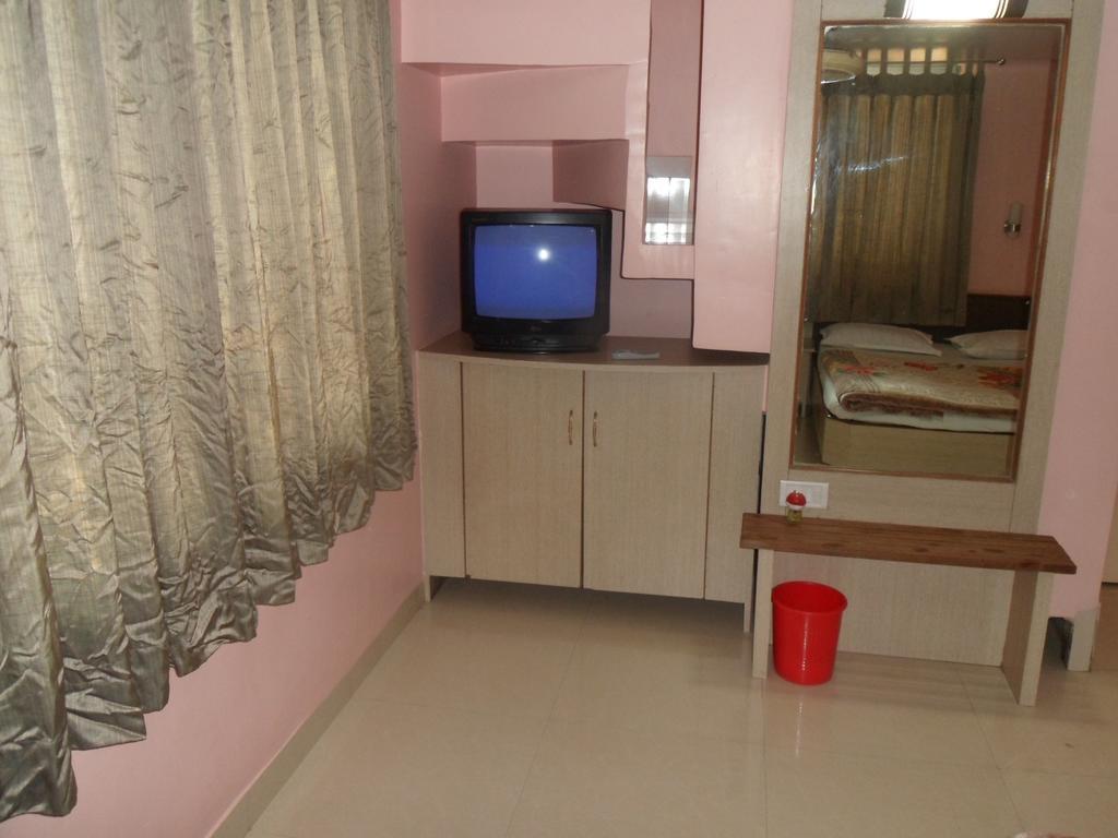 Itsy By Treebo - Anupam Hotel Mahabaleshwar Room photo