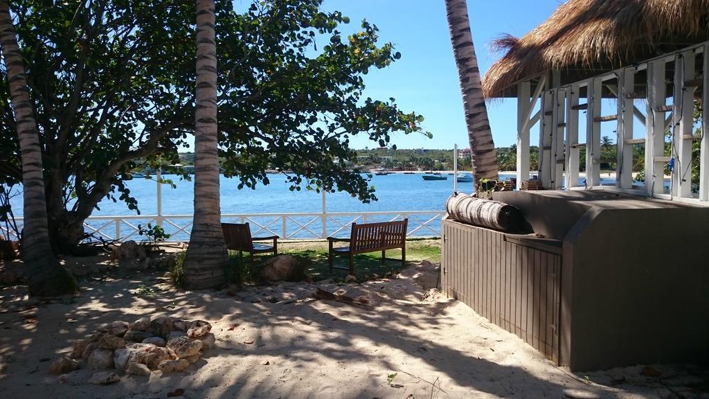 Arawak Beach Inn Island Harbour Exterior photo