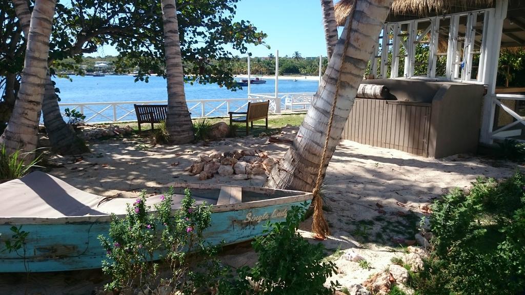 Arawak Beach Inn Island Harbour Exterior photo