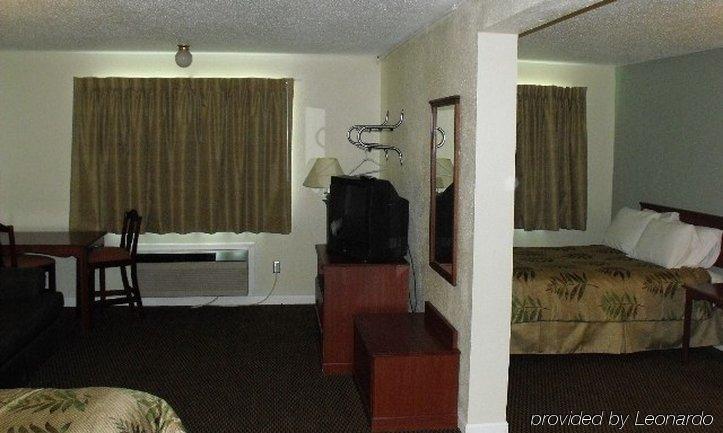 Regency Inn And Suites Nashville Room photo