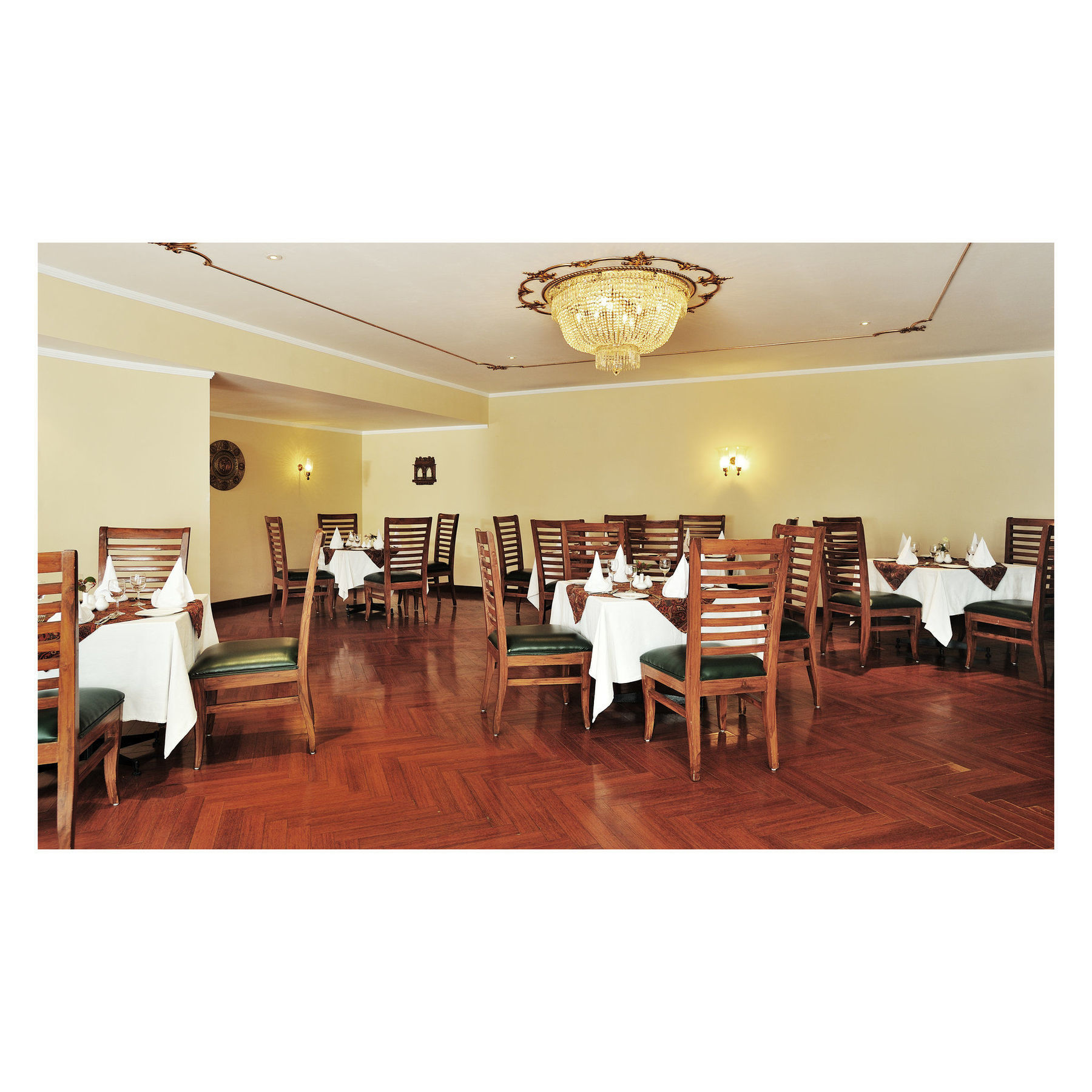Hotel Chandela Khajuraho Restaurant photo