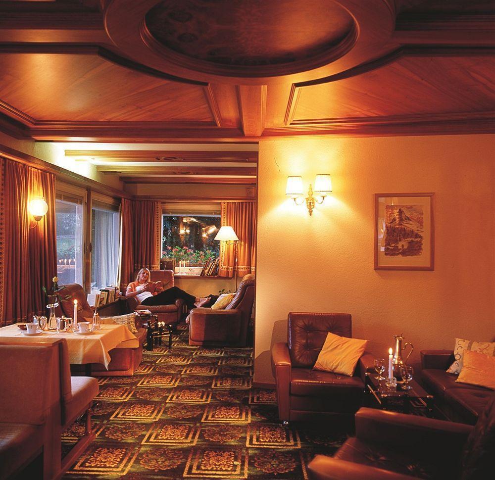 Hotel Alfa Zermatt Restaurant photo