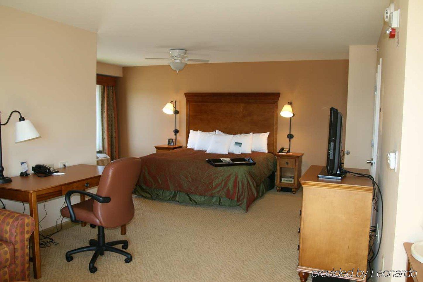 Homewood Suites By Hilton Omaha - Downtown Room photo