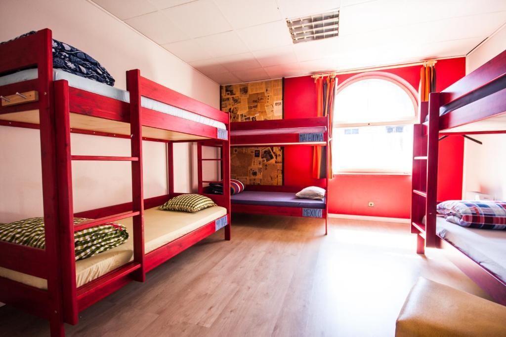 Red Emperor Hostel Tallinn Room photo