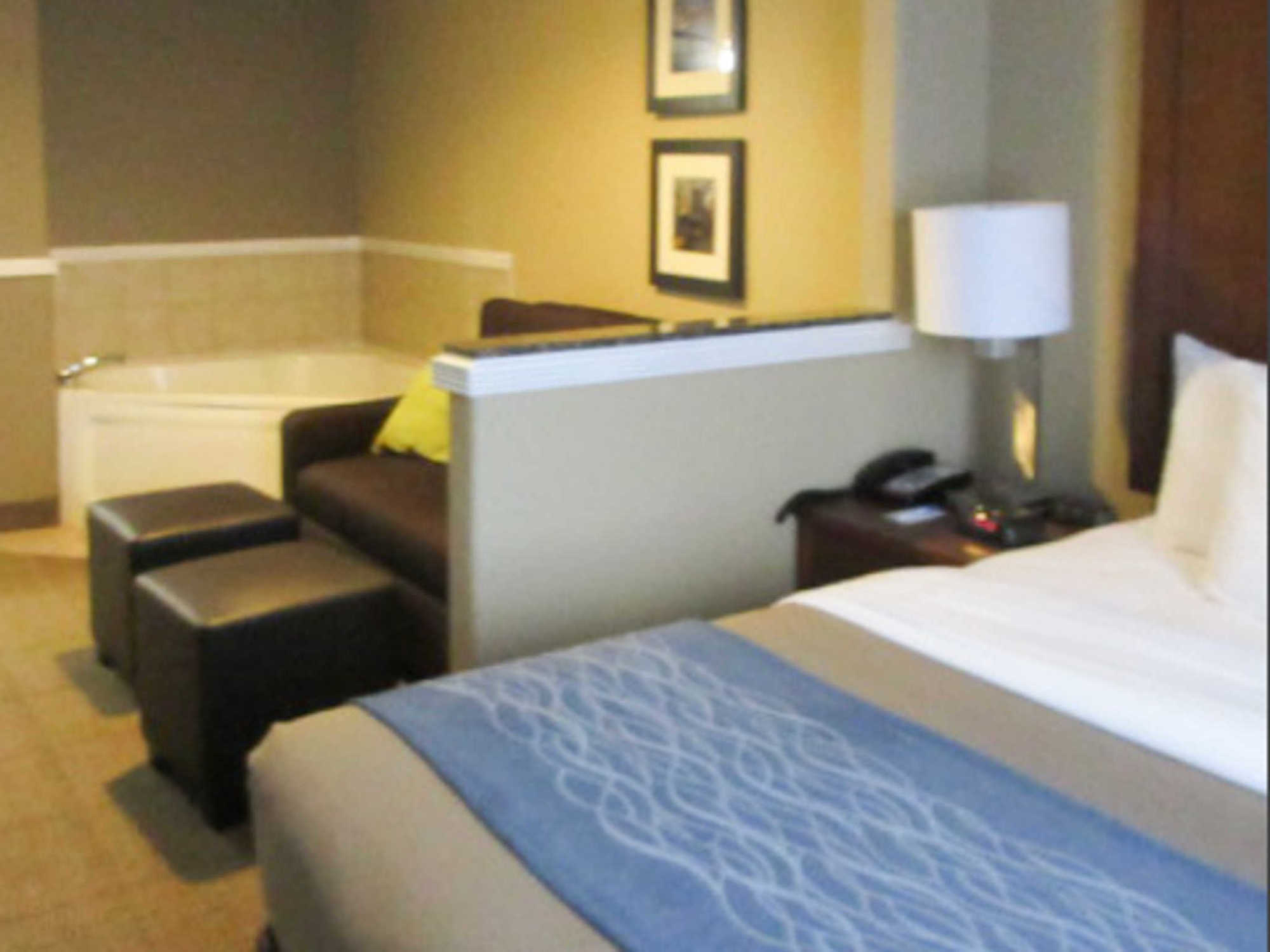 Comfort Inn & Suites Airport-American Way Memphis Room photo