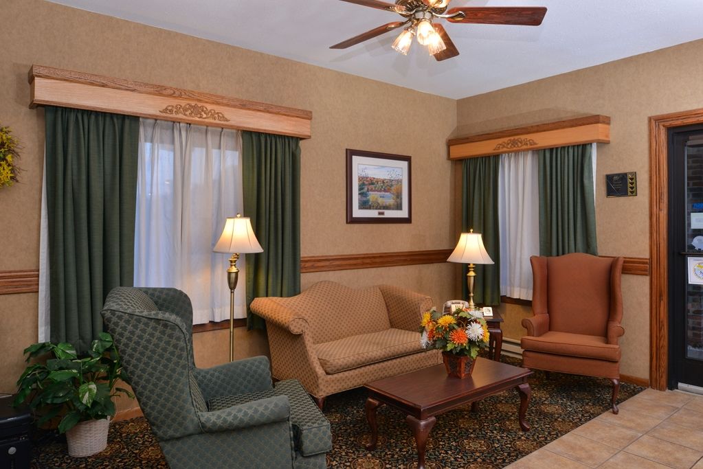 Magnuson Hotel Country Inn Ishpeming Interior photo