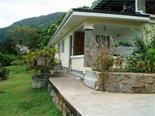 Rose Self Catering Guest House Mahe Island Exterior photo