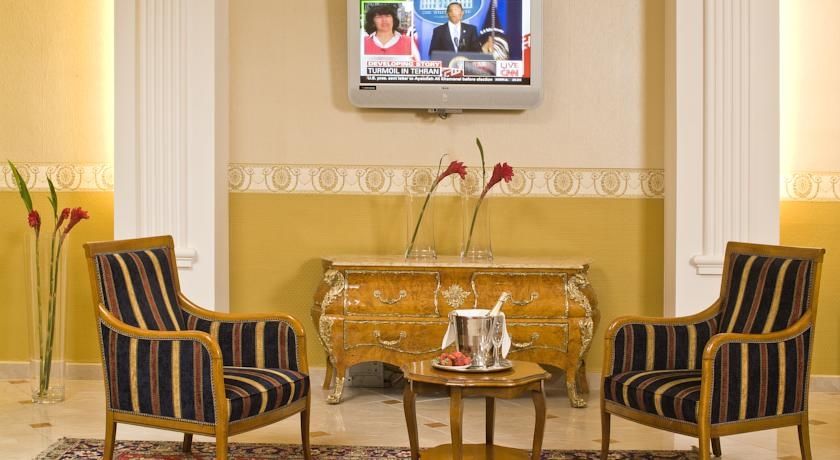 Hotel Tyl Prague Interior photo