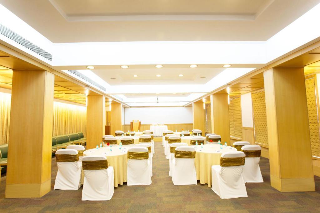 E Square The Fern An Ecotel Hotel Pune Exterior photo