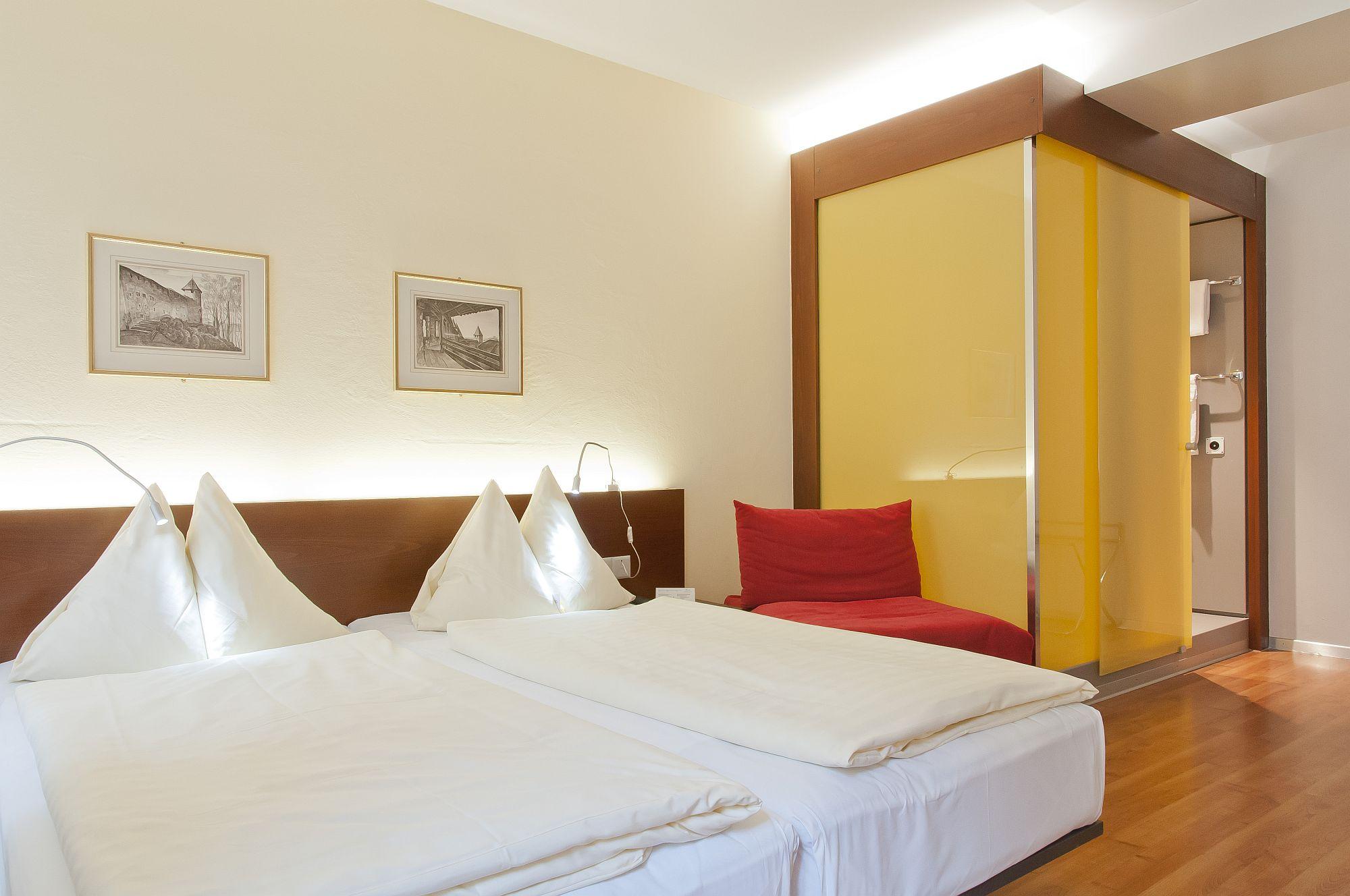 Goldener Schlussel Hotel Bern Room photo