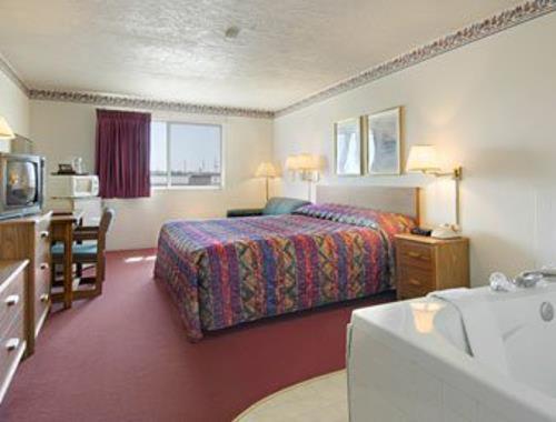 Super 8 By Wyndham North Sioux City Room photo