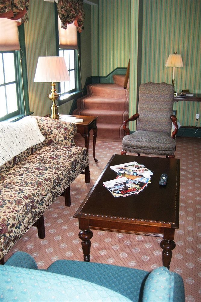 The Rochester Inn Sheboygan Falls Room photo