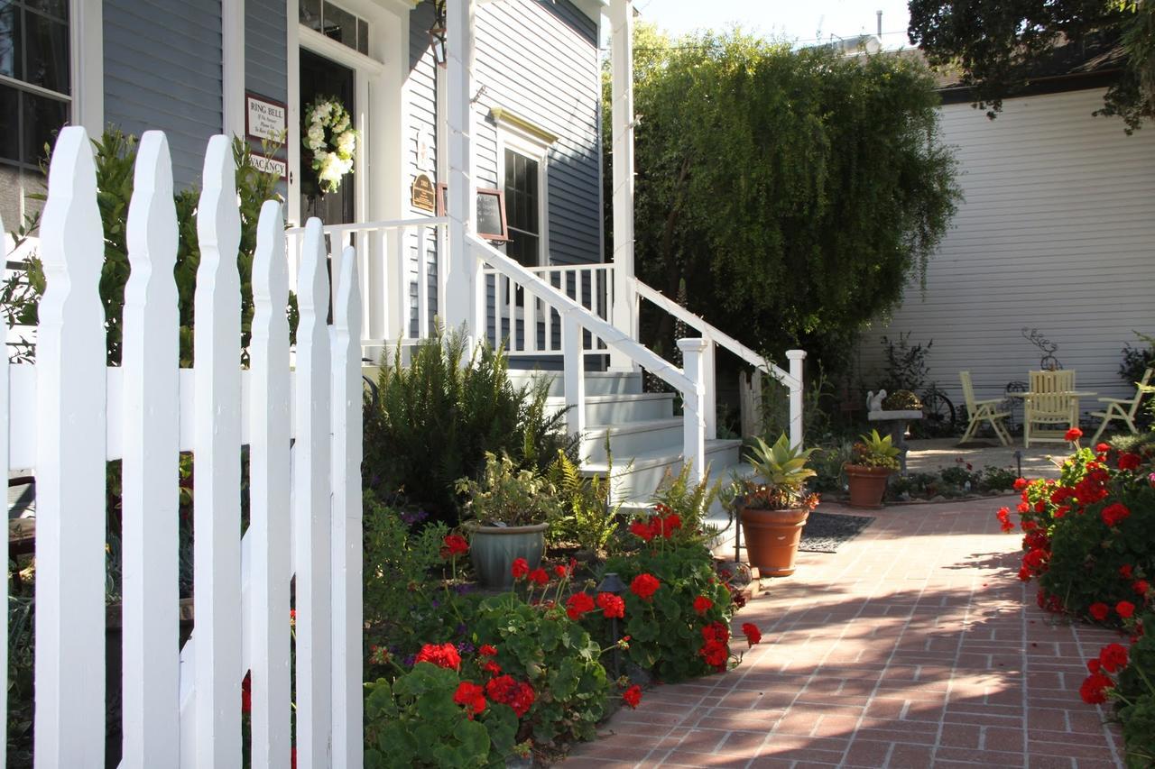 Olallieberry Inn Bed And Breakfast Cambria Exterior photo