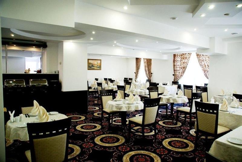 Moscow Holiday Hotel Restaurant photo